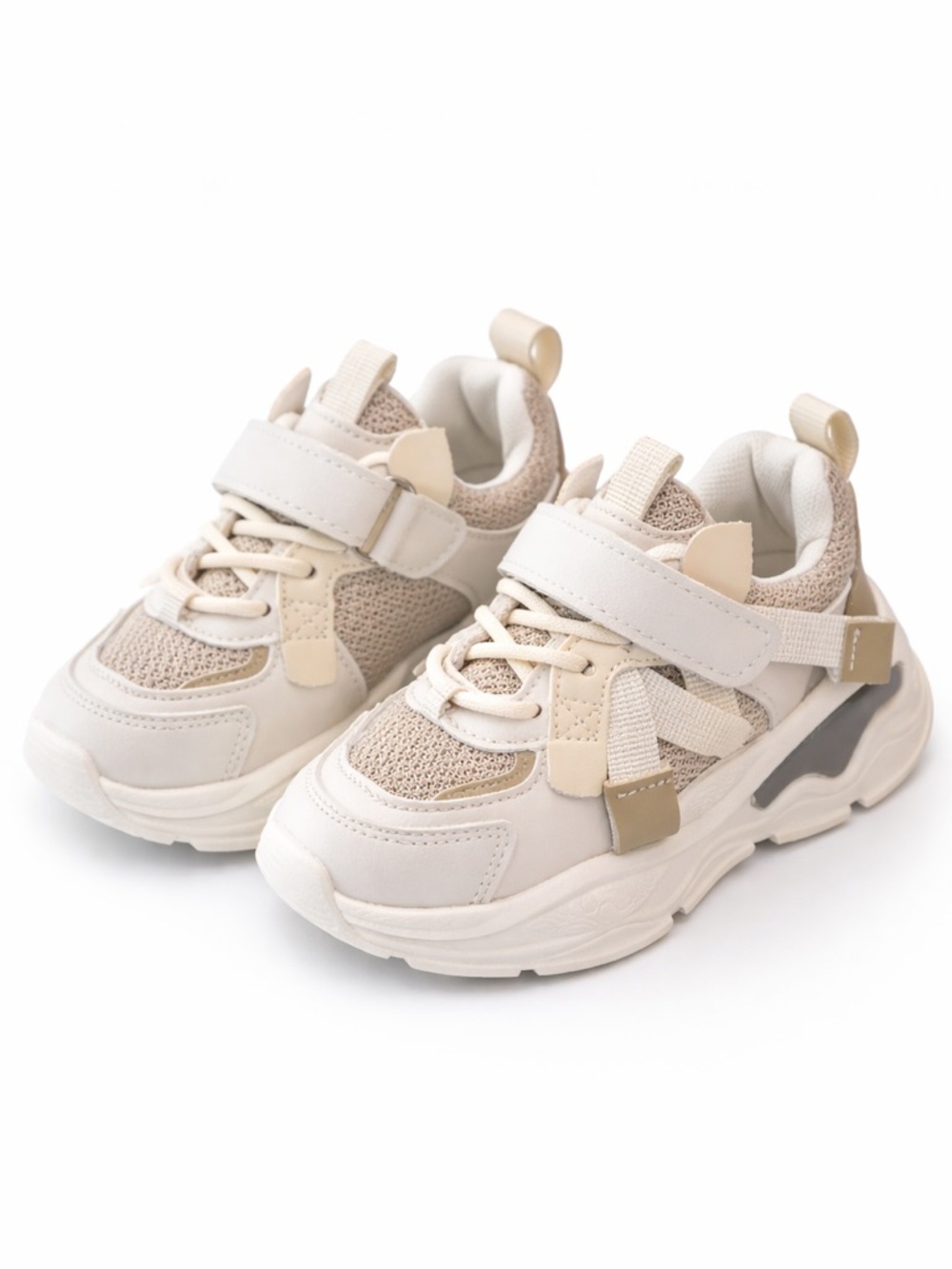 Fashionable toddler sneakers
